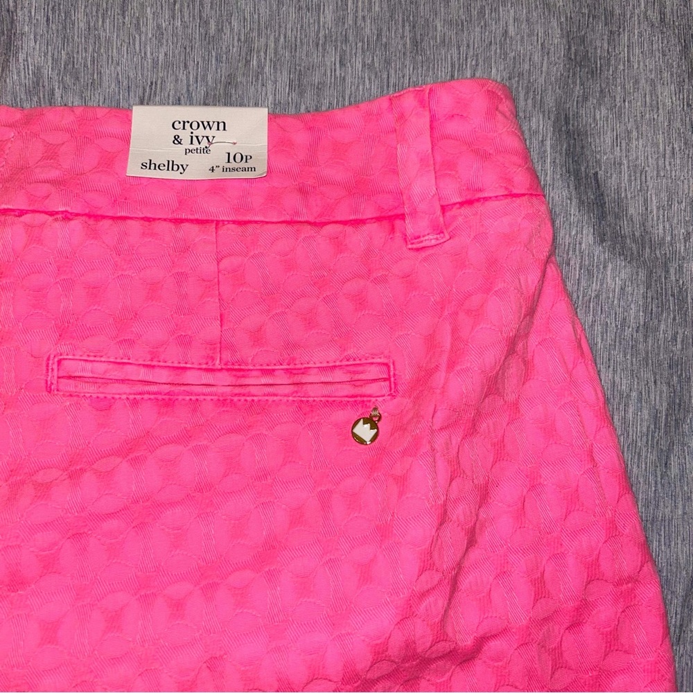 Crown & Ivy Shorts - Picture 3 of 5